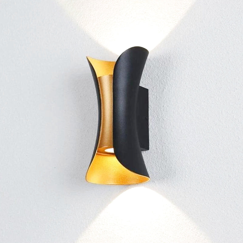 Applique Murale Extérieure LED – Éclat Sculptural Double Faisceau