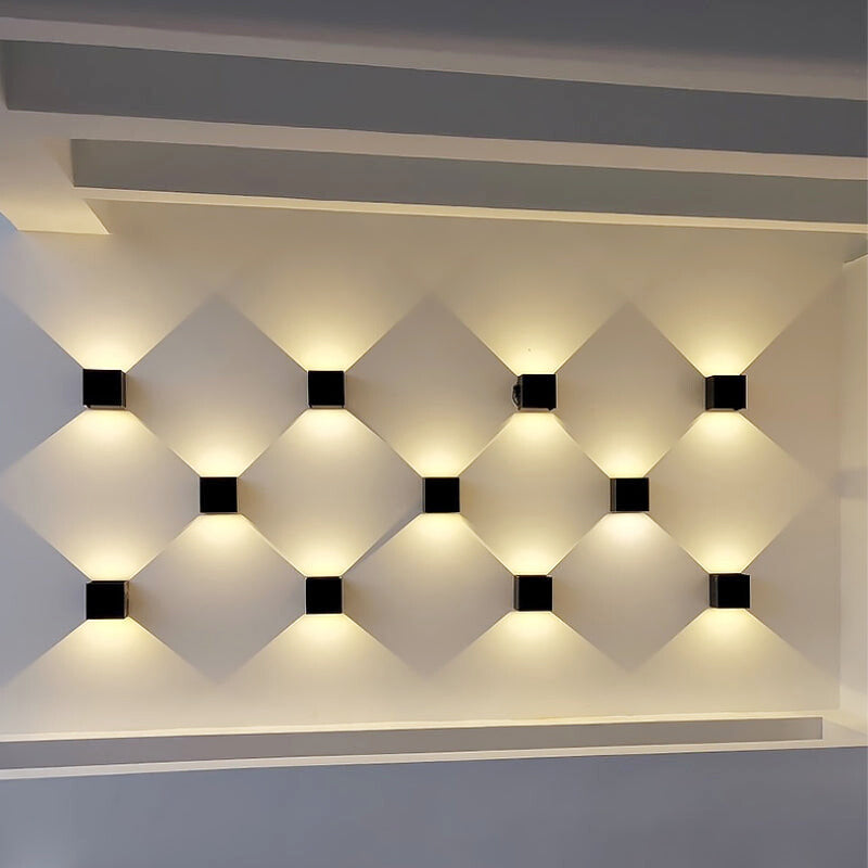Applique Murale Extérieure Cube LED – Effet Éventail Lumineux