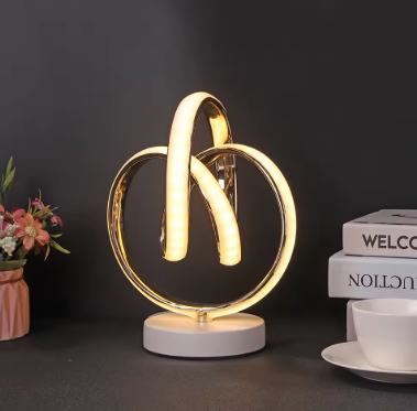 Lampe à LED Design Ruban – Élégance Contemporaine