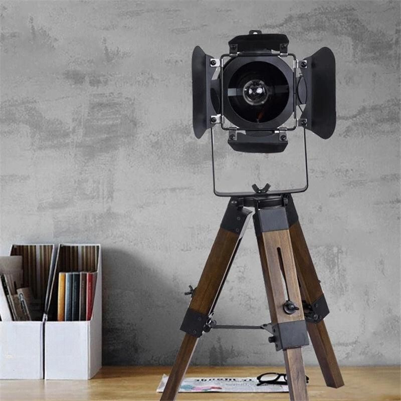 Lampe Trépied Studio – Ambiance Cinéma à Domicile